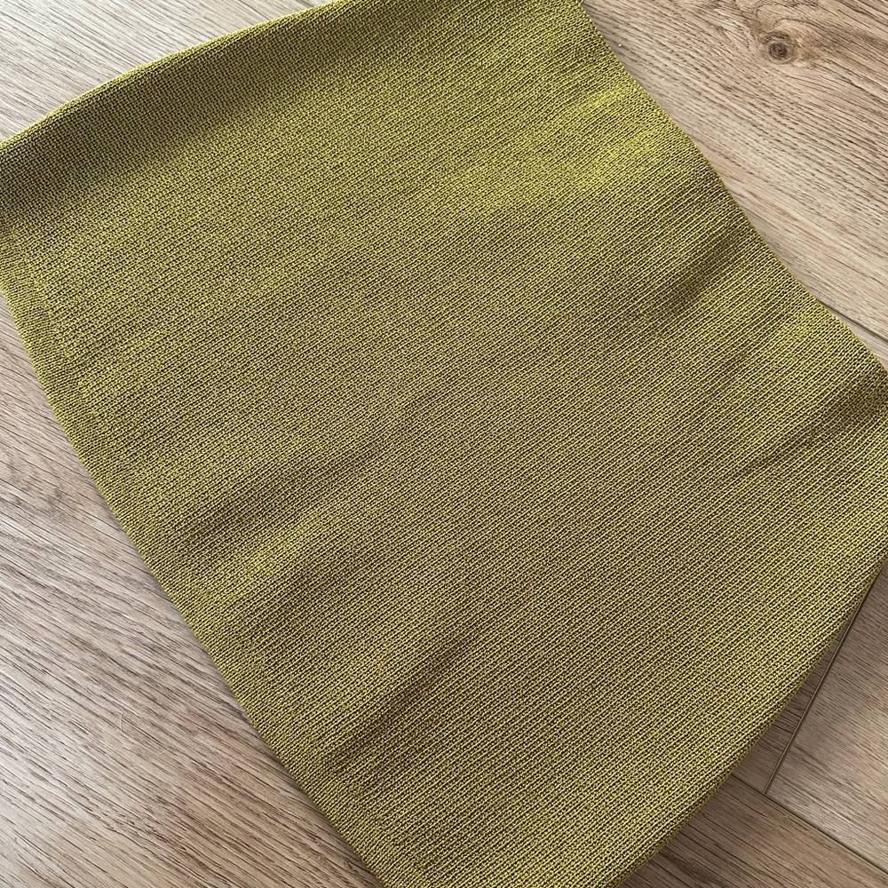 Zara Women’s Olive Green Knit Pencil Skirt